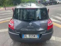 Usata Renault Mégane Dynamique 111 CV (81 kW) 2007 Grigio Berlina