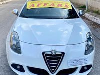 Usata Alfa Romeo Giulietta Exclusive 149 CV (109 kW) 2014 Bianco Utilitaria