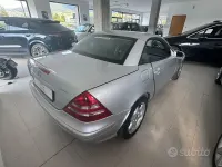 Usata Mercedes SLK200 163 CV (119 kW) 2001 Grigio Cabrio