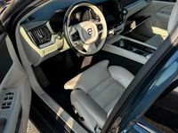 Usata Volvo V60 CC Business Edition 190 CV (139 kW) 2022 Blu Station wagon