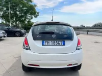 Usata Lancia Ypsilon 69 CV (50 kW) 2017 Bianco Utilitaria