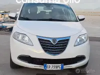 Käytetty Lancia Ypsilon S 95 HP (69 kW) 2013 Valkoinen Viistoperä