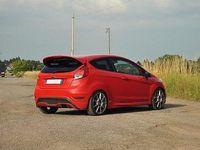 Usata Ford Fiesta ST 182 CV (133 kW) 2015 Rosso Utilitaria