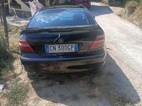 Usata Mercedes C220 Elegance 150 CV (110 kW) 2005 Nero Berlina