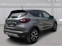 Usata Renault Captur 90 CV (66 kW) 2019 Grigio SUV