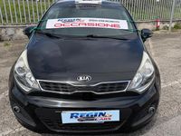 Usado Kia Rio Active 75 HP (55 kW) 2014 Preto Sedan