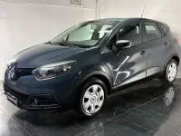 Usata Renault Captur Intens 90 CV (66 kW) 2015 Grigio SUV
