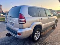 Usata Toyota Land Cruiser 173 CV (127 kW) 2009 Argento Station wagon