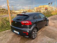 Usata Kia Rio 90 CV (66 kW) 2017 Grigio Berlina