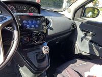 Usata Lancia Ypsilon Gold 69 CV (50 kW) 2022 Grigio Utilitaria