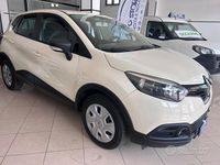 Usata Renault Captur Iconic 90 CV (66 kW) 2016 Beige SUV
