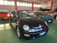 Usata VW New Beetle 104 CV (76 kW) 2005 Nero Utilitaria