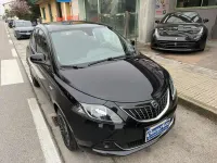 Usata Lancia Ypsilon Gold 69 CV (50 kW) 2022 Nero Utilitaria