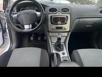 Usata Ford Focus 110 CV (80 kW) 2011 Bianco Station wagon