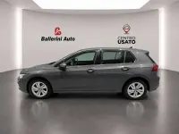 Usata VW Golf VIII Life 110 CV (80 kW) 2022 Grigio Berlina