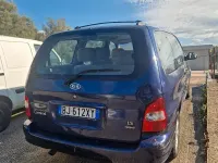 Usata Kia Carnival 126 CV (92 kW) 2000 Bluazzurro Monovolume