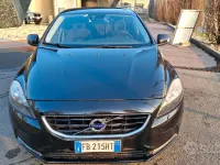 Usata Volvo V40 120 CV (88 kW) 2015 Bluazzurro Berlina