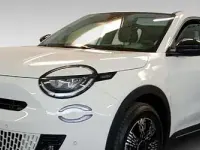Usata Fiat 600 Pop 145 CV (106 kW) 2025 Beige SUV