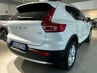 Usata Volvo XC40 120 CV (88 kW) 2025 Bianco SUV
