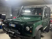 Usata Land Rover Defender 122 CV (89 kW) 2005 Verde Station wagon