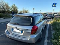 Usata Subaru Outback 165 CV (121 kW) 2004 Grigio SUV