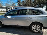 Usata Subaru Outback 150 CV (110 kW) 2016 Grigio Station wagon