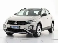 Usata VW T-Roc Life 116 CV (85 kW) 2023 Grigio SUV