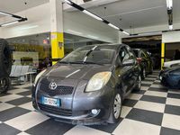 Usata Toyota Yaris 87 CV (63 kW) 2008 Gray Utilitaria