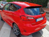 Usata Ford Fiesta 124 CV (91 kW) 2022 Rosso Utilitaria