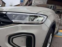 Usata VW T-Roc Life 110 CV (80 kW) 2024 Grigio SUV