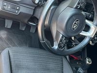 Usata Kia Stonic Style 100 CV (73 kW) 2020 Grigio SUV