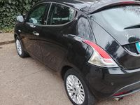 Usata Lancia Ypsilon 69 CV (50 kW) 2015 Nero Utilitaria