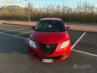 Usata Lancia Ypsilon Gold 69 CV (50 kW) 2015 Rosso Utilitaria