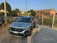 Usata Dacia Sandero Comfort 101 CV (74 kW) 2021 Grigio Berlina