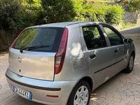 Usata Fiat Punto Dynamic 69 CV (50 kW) 2005 Grigio Utilitaria