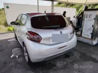 Usata Peugeot 208 68 CV (50 kW) 2012 Grigio Utilitaria