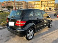 Usata Mercedes B160 95 CV (69 kW) 2012 Nero Utilitaria
