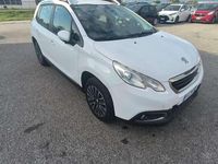 Usata Peugeot 2008 Active 99 CV (72 kW) 2015 Bianco SUV