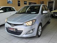 Usata Hyundai i20 Edition 86 CV (63 kW) 2013 Argento Berlina