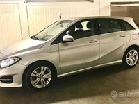 Usata Mercedes B160 90 CV (66 kW) 2016 Grigio Monovolume