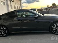 Usata Mercedes E300 Premium Plus 265 CV (194 kW) 2023 Grigio scuro Coupé