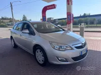 Usata Opel Astra Cosmo 120 CV (88 kW) 2013 Grigio Station wagon
