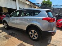 Usata Toyota RAV4 Style 123 CV (90 kW) 2015 Grigio Berlina