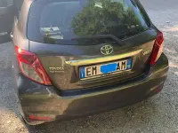 Usata Toyota Yaris Lounge 99 CV (72 kW) 2012 Grigio Utilitaria