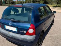 Usata Renault Clio II 65 CV (47 kW) 2005 Blu Berlina