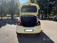Usata Opel Corsa 85 CV (62 kW) 2013 Bianco Berlina