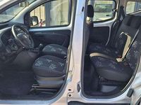 Usata Fiat Qubo Dynamic 75 CV (55 kW) 2011 Argento metallizzato Monovolume