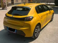 Usata Peugeot 208 102 CV (75 kW) 2020 Utilitaria