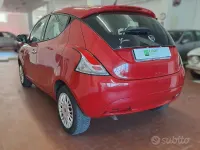 Usata Lancia Ypsilon 69 CV (50 kW) 2016 Rosso Utilitaria