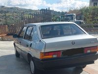 Usata Alfa Romeo 33 Quadrifoglio 118 CV (86 kW) 1984 Grigio Berlina